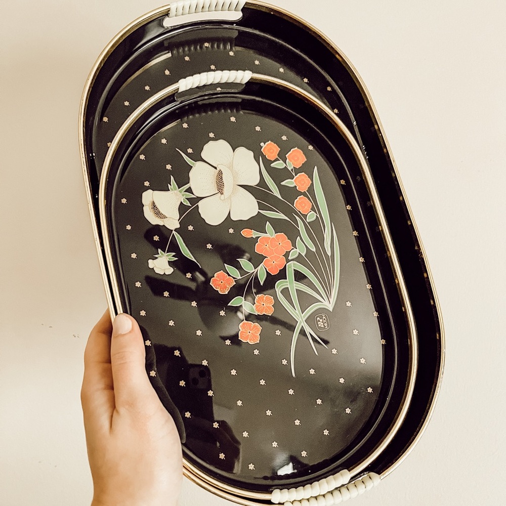 Set of Floral Trays